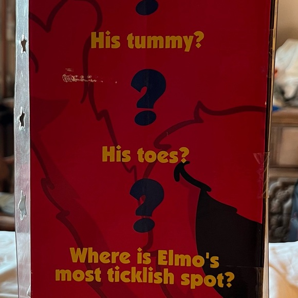 5th Anniversary Edition Tickle Me Elmo - Picture 3 of 6